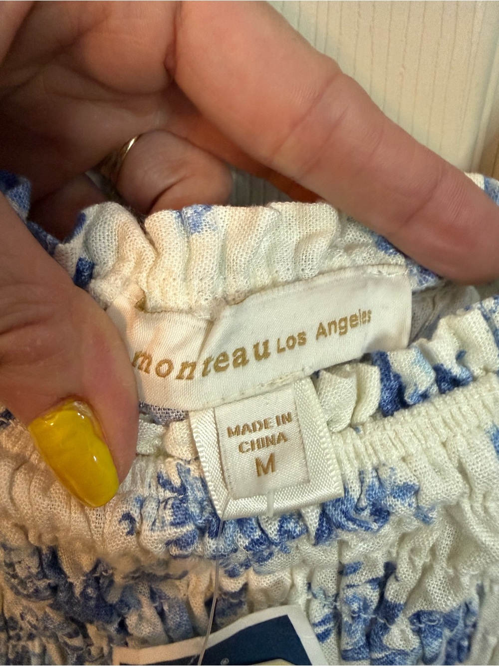 Monteau Ruched White Crop Top with Blue Floral Print Puff Sleeve Size Medium NEW - Picture 4 of 8